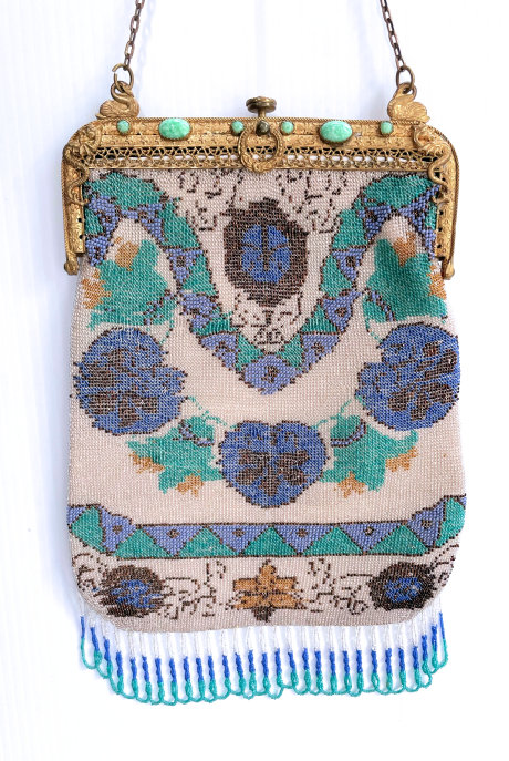 Milady's Vanity Vintage and Antique Beaded Bags Under $1,000 Index