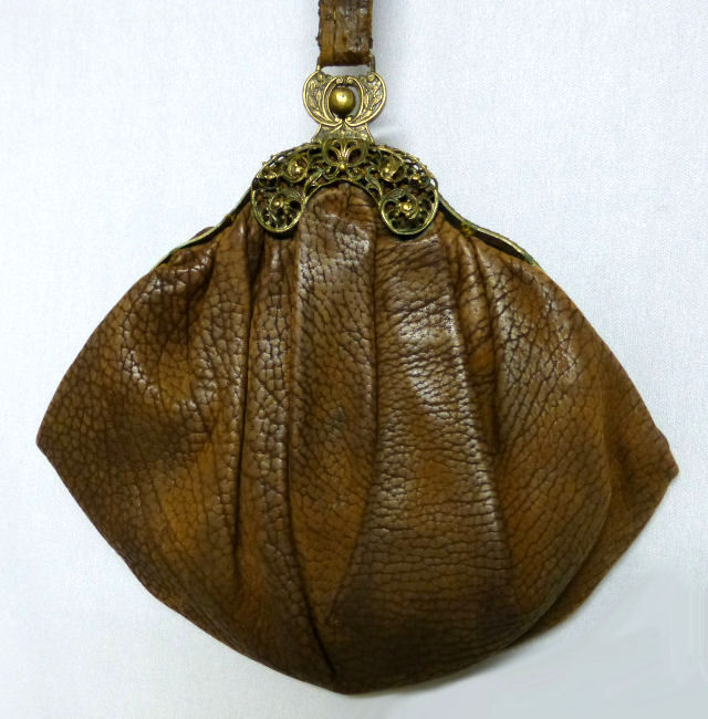 RARE VINTAGE 1950's BeauSac Oversized Clutch Purse | Oversized clutch purse,  Oversized purse, Vintage leather handbag
